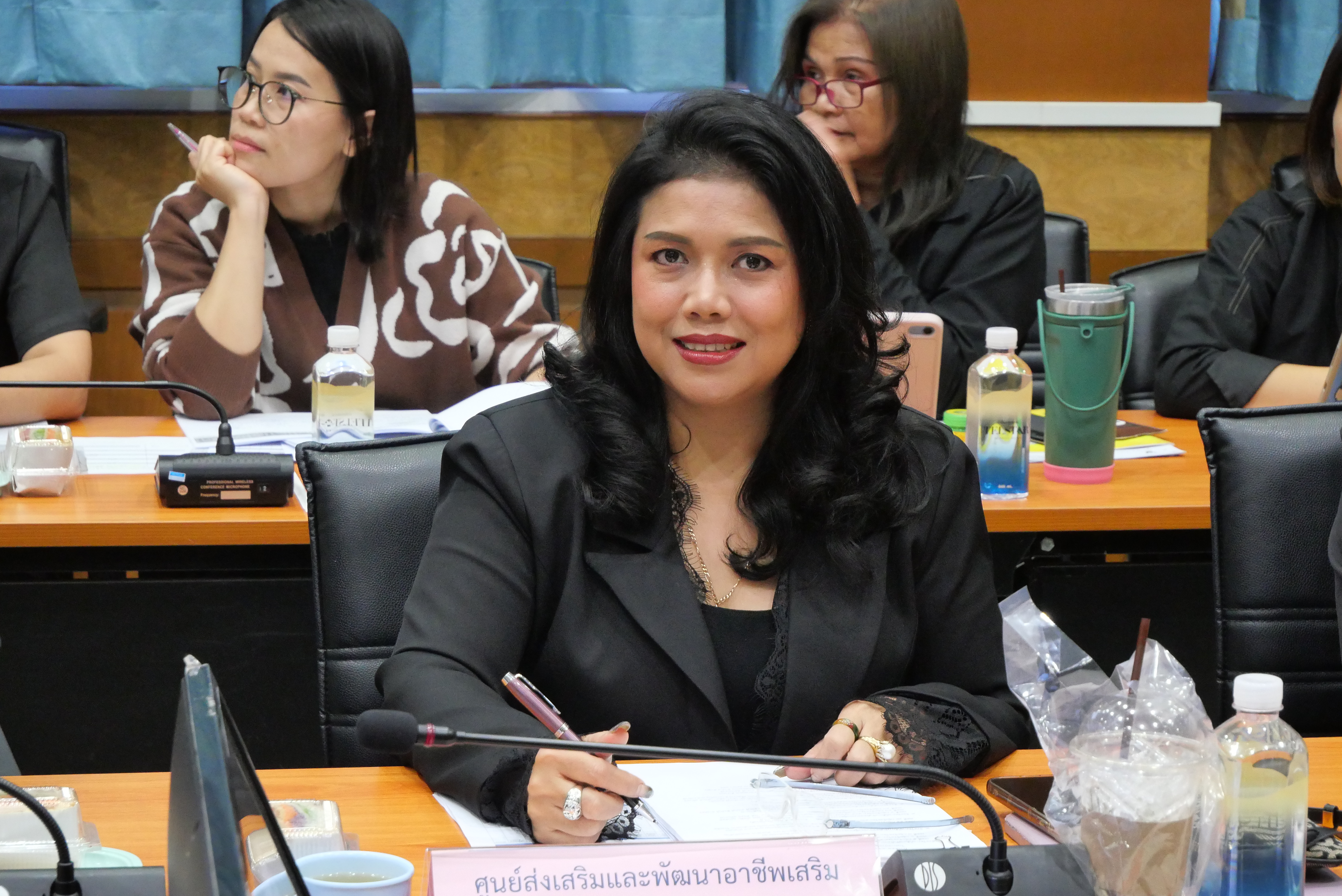 title - ประชุมคณะทำงานติดตามเร่งรัดการใช้จ่ายเงินงบประมาณประจำปีงบประมาณ พ.ศ. 2569 ของสำนักงานการปฏิรูปที่ดินเพื่อเกษตรกรรม ครั้งที่ 8/2568